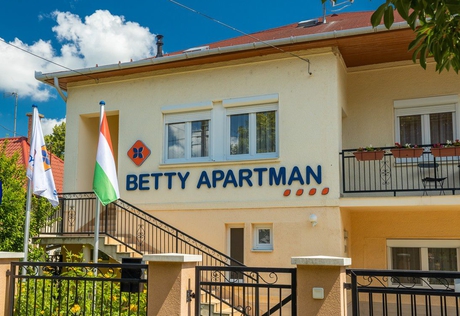 Betty Apartman