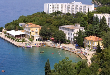 Hotel Adriatic**