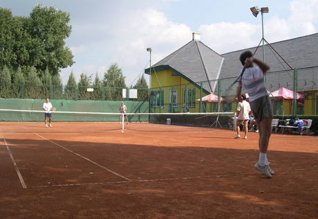 Teniszpálya