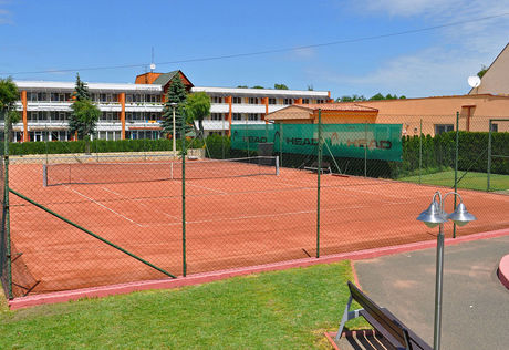 Teniszpálya