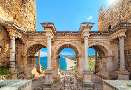 Hadrianus-kapu - Antalya