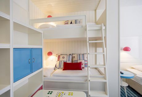 2+2 ágyas parkra néző, emeletes ágyas francia balkonos szoba