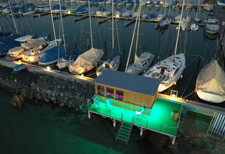BL Yacht Club & Apartments kültéri panorámaszauna