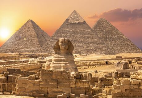 Szfinx és a Gízai piramisok