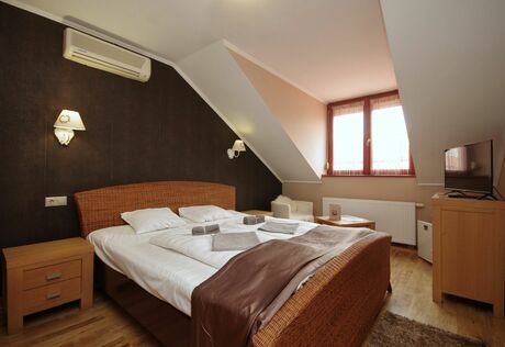 Tetőtéri comfort szoba